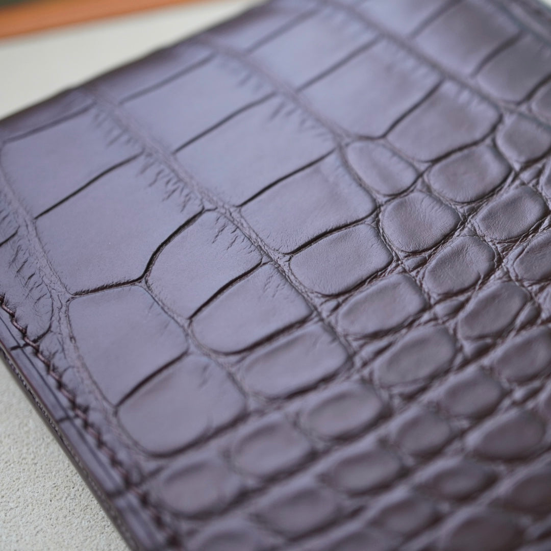 Crocodile bifold wallet