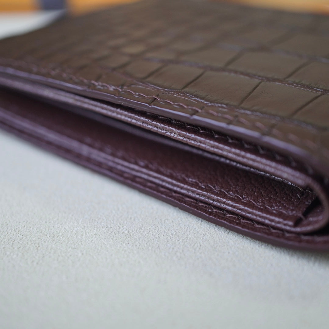 Crocodile bifold wallet