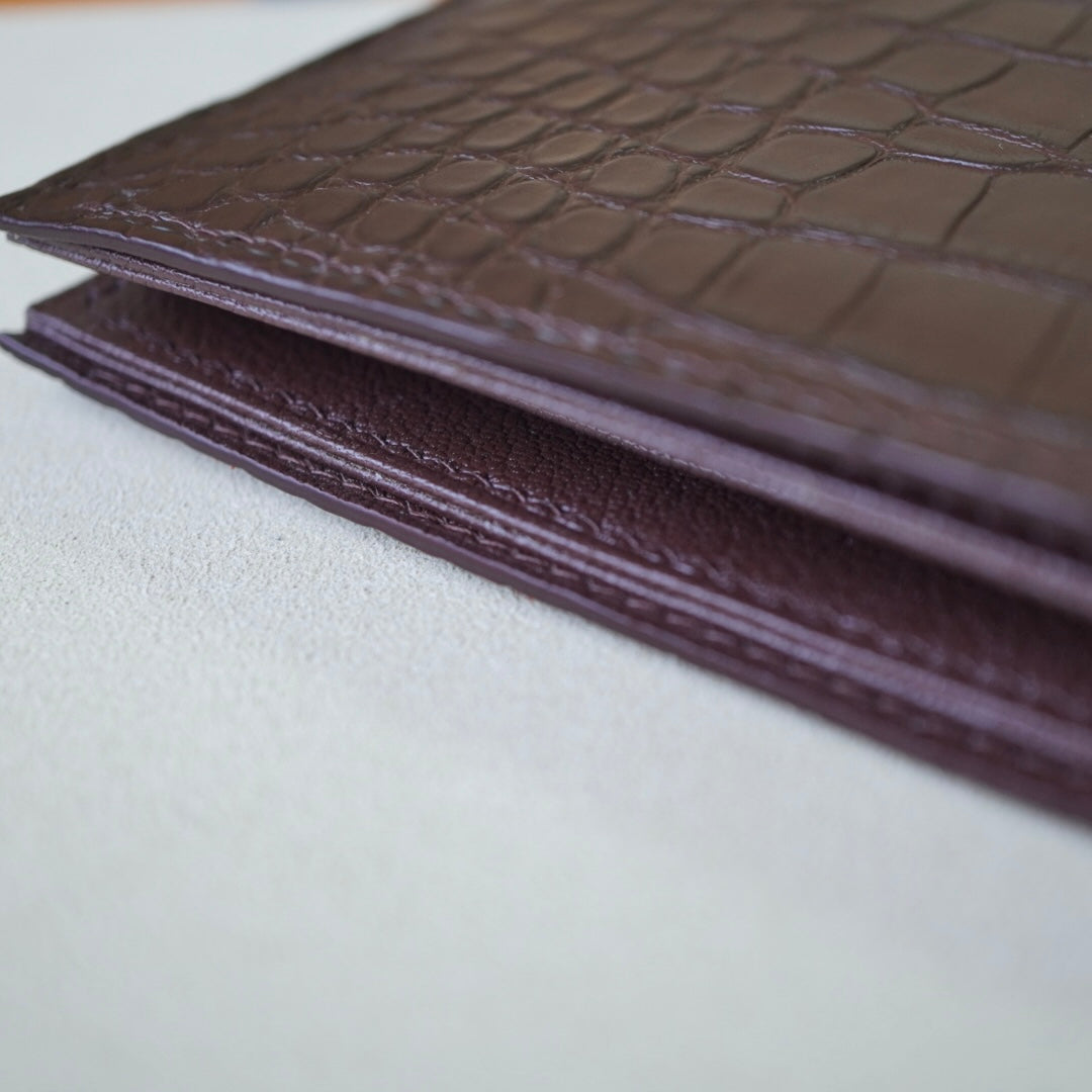Crocodile bifold wallet